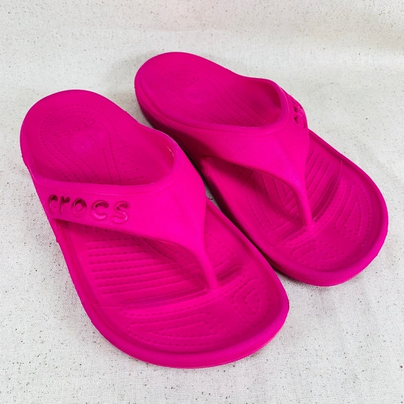 crocs flip flops womens